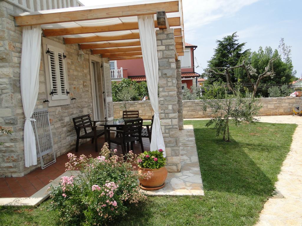 Apartments Villa Ela Umag Oda fotoğraf